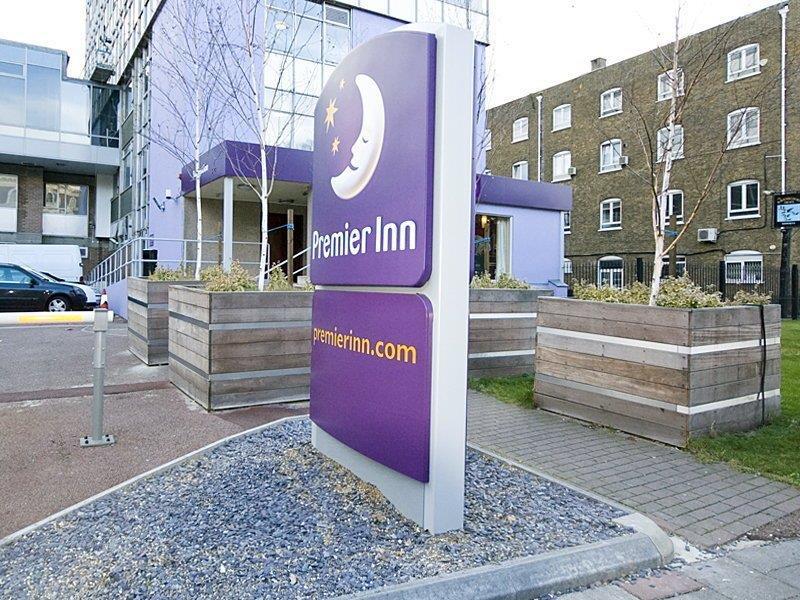 Premier Inn London Hammersmith Exterior photo