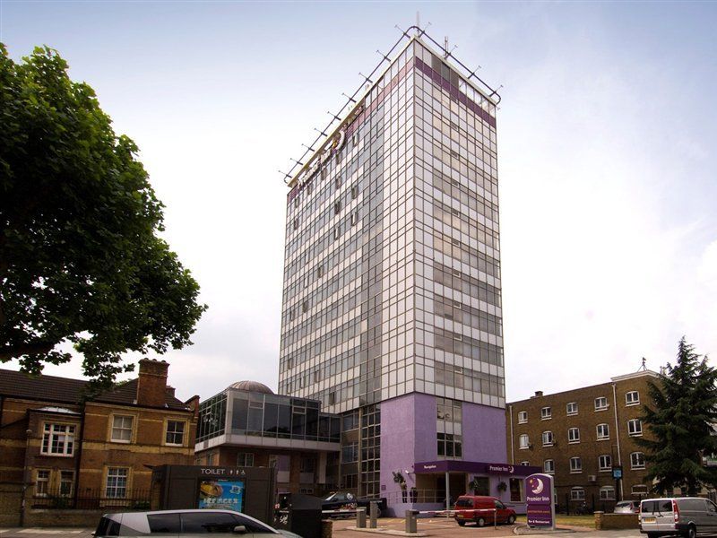 Premier Inn London Hammersmith Exterior photo